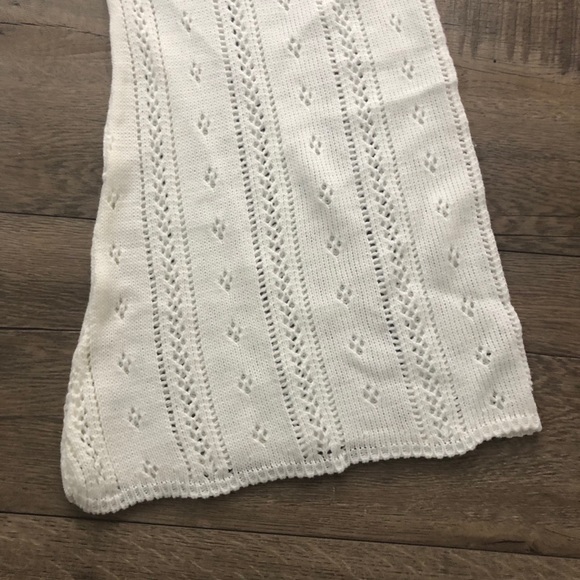 PrettyLittleThing Petite Pointelle Knit Flare Pant - Picture 6 of 8